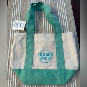 Trader Joe’s Mint Green & Cream Mini Canvas Tote 💚
